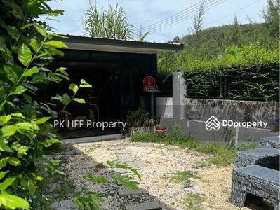 Housing in Ban Ratsada, Thailand Housing in Ban Ratsada, Thailand