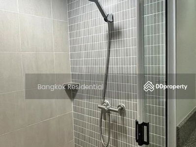 Yenakart Garden, Bangkok, Thailand Yenakart Garden, Bangkok, Thailand