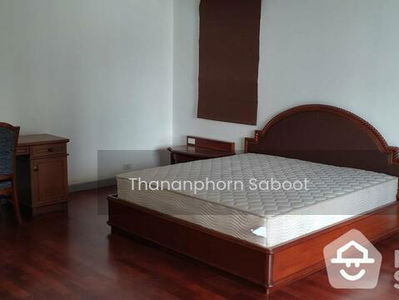 Govind Tower, Bangkok, Thailand Govind Tower, Bangkok, Thailand