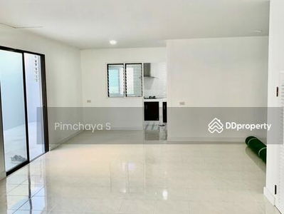 The Country Muang Mai, Chon Buri, Thailand The Country Muang Mai, Chon Buri, Thailand