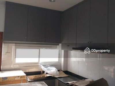 2-story detached house, Chaloem Phrakiat Road, Rama 9, Soi 30, Bangkok, Thailand 2-story detached house, Chaloem Phrakiat Road, Rama 9, Soi 30, Bangkok, Thailand