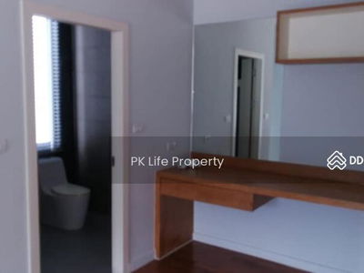 Gehäuse In Kathu, Thailand Gehäuse In Kathu, Thailand