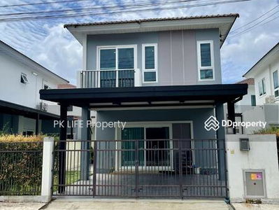 Gehäuse In Ban Ratsada, Thailand Gehäuse In Ban Ratsada, Thailand