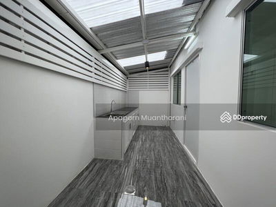 Pruksa102, Nakhon Pathom, Thailand Pruksa102, Nakhon Pathom, Thailand