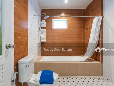 Gehäuse In Kathu, Thailand Gehäuse In Kathu, Thailand