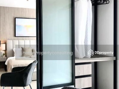 Life One Wireless, Bangkok, Thailand Life One Wireless, Bangkok, Thailand