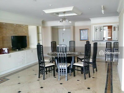 Sathorn Gardens, Bangkok, Thailand Sathorn Gardens, Bangkok, Thailand