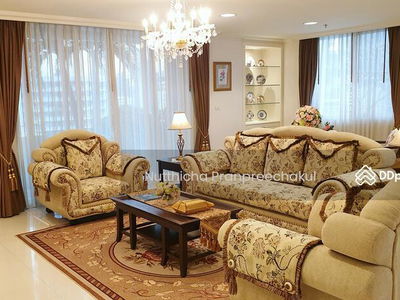 Piyathip Place, Bangkok, Thailand Piyathip Place, Bangkok, Thailand