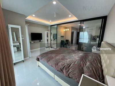 Sathorn Gardens, Bangkok, Thailand Sathorn Gardens, Bangkok, Thailand