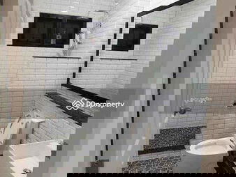 Gehäuse In Hang Dong, Thailand Gehäuse In Hang Dong, Thailand