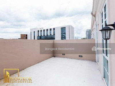 Townhouse in Compound, Bangkok, Thailand Townhouse in Compound, Bangkok, Thailand