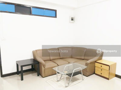 Silom Surawong Condominium, Bangkok, Thailand Silom Surawong Condominium, Bangkok, Thailand