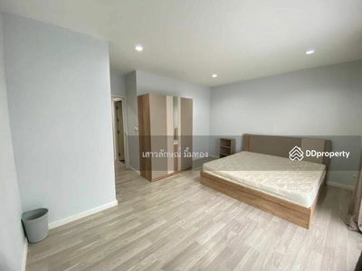 Patio Srinakarin-Rama9, Bangkok, Thailand Patio Srinakarin-Rama9, Bangkok, Thailand