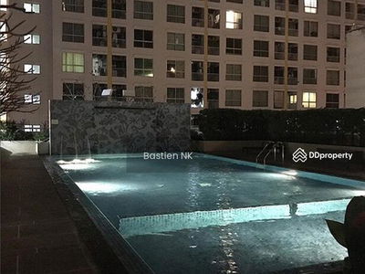 Life @ BTS Tha-Phra, Bangkok, Thailand Life @ BTS Tha-Phra, Bangkok, Thailand