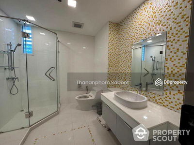 Ideal 24, Bangkok, Thailand Ideal 24, Bangkok, Thailand