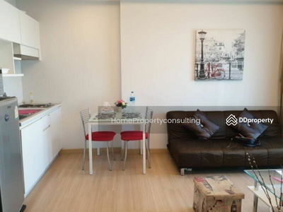 Thru Thonglor, Bangkok, Thailand Thru Thonglor, Bangkok, Thailand