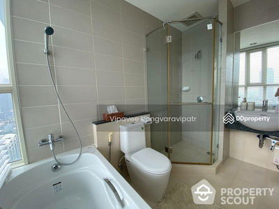 The LightHouse Sathorn–Chareonnakorn, Bangkok, Thailand The LightHouse Sathorn–Chareonnakorn, Bangkok, Thailand