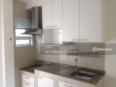 Life Bangkok Boulevard Wongwaen-Rama 9, Bangkok, Thailand Life Bangkok Boulevard Wongwaen-Rama 9, Bangkok, Thailand