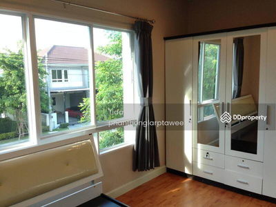 Life Bangkok Boulevard Wongwaen-Rama 9, Bangkok, Thailand Life Bangkok Boulevard Wongwaen-Rama 9, Bangkok, Thailand