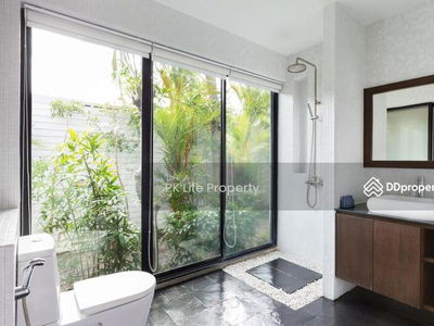 Gehäuse In Kathu, Thailand Gehäuse In Kathu, Thailand