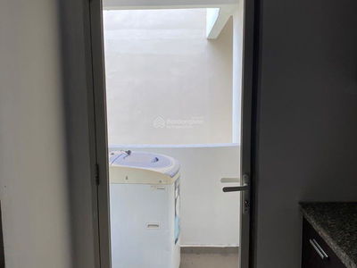 The Canary, Vietnam The Canary, Vietnam