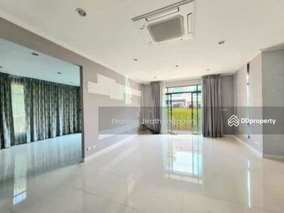 The Palm Pattanakarn, Bangkok, Thailand The Palm Pattanakarn, Bangkok, Thailand