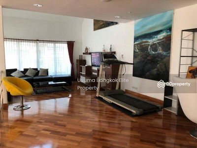 Research Center, Bangkok, Thailand Research Center, Bangkok, Thailand