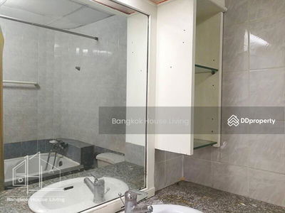 Sahai Place, Bangkok, Thailand Sahai Place, Bangkok, Thailand