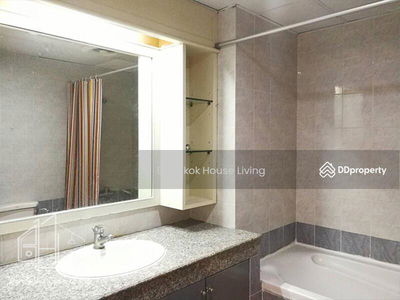 Sahai Place, Bangkok, Thailand Sahai Place, Bangkok, Thailand