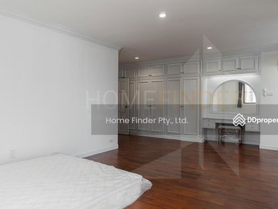 Govind Tower, Bangkok, Thailand Govind Tower, Bangkok, Thailand