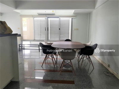 Spacious 4-Br House near BTS Phrom Phong, Bangkok, Thailand Spacious 4-Br House near BTS Phrom Phong, Bangkok, Thailand