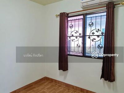 Pruksa Ville Village 16, Pathum Thani, Thailand Pruksa Ville Village 16, Pathum Thani, Thailand