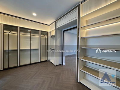 Nantawan Rama 9 New Krungthepkreetha, Bangkok, Thailand Nantawan Rama 9 New Krungthepkreetha, Bangkok, Thailand