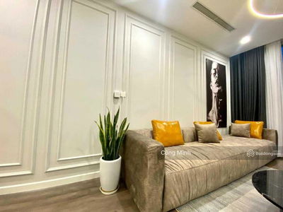 D'. Le Pont D’or - Hoang Cau, Vietnam D'. Le Pont D’or - Hoang Cau, Vietnam