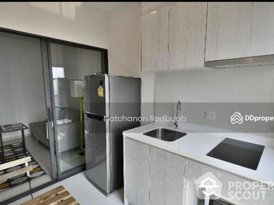 Life Sukhumvit 48, Bangkok, Thailand Life Sukhumvit 48, Bangkok, Thailand