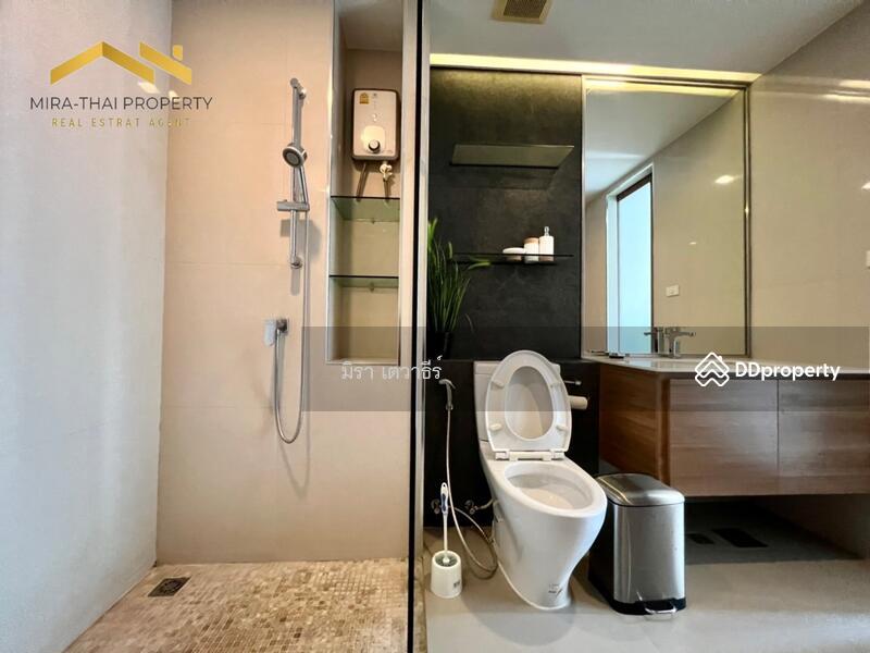 Green Lake Sriracha, Chon Buri, Thailand Green Lake Sriracha, Chon Buri, Thailand