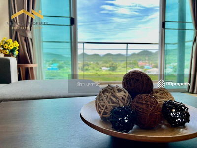 Green Lake Sriracha, Chon Buri, Thailand Green Lake Sriracha, Chon Buri, Thailand