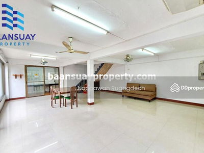 4-story townhouse for rent, Chan Road, near Sathorn District, Bangkok, Thailand 4-story townhouse for rent, Chan Road, near Sathorn District, Bangkok, Thailand