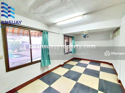 4-story townhouse for rent, Chan Road, near Sathorn District, Bangkok, Thailand 4-story townhouse for rent, Chan Road, near Sathorn District, Bangkok, Thailand
