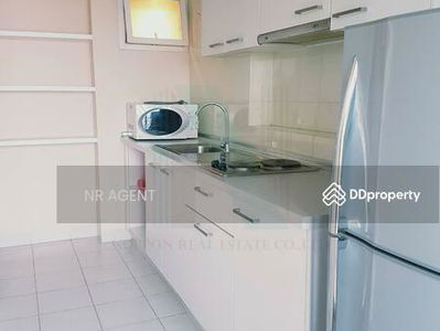 Life @ Ratchada, Bangkok, Thailand Life @ Ratchada, Bangkok, Thailand