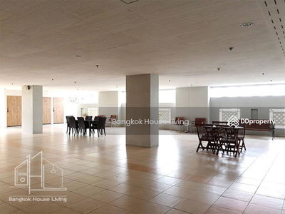 Queen's Park View, Bangkok, Thailand Queen's Park View, Bangkok, Thailand