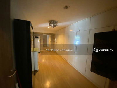 Spacious 4-Br House near BTS Phrom Phong, Bangkok, Thailand Spacious 4-Br House near BTS Phrom Phong, Bangkok, Thailand