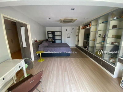 Spacious 4-Br House near BTS Phrom Phong, Bangkok, Thailand Spacious 4-Br House near BTS Phrom Phong, Bangkok, Thailand