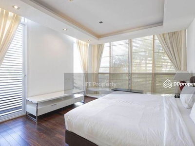 Housing in Ban Ratsada, Thailand Housing in Ban Ratsada, Thailand