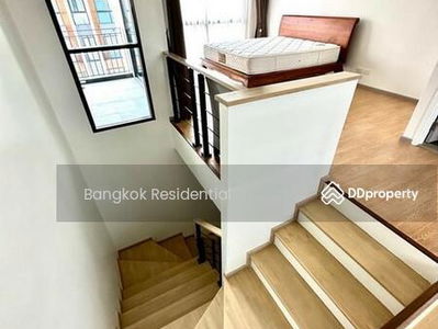 Townhouse in Compound, Bangkok, Thailand Townhouse in Compound, Bangkok, Thailand