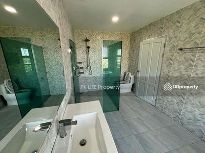 Housing in Ban Chalong, Thailand Housing in Ban Chalong, Thailand