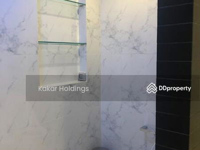 Park Origin Phrom Phong, Bangkok, Thailand Park Origin Phrom Phong, Bangkok, Thailand