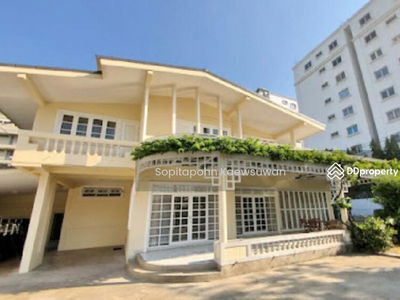 10110, Bangkok, Thailand 10110, Bangkok, Thailand