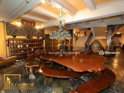 Ambassador's Court, Bangkok, Thailand Ambassador's Court, Bangkok, Thailand