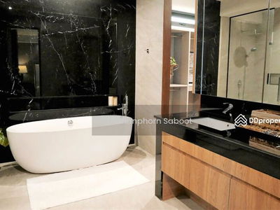 Large 4-Bedroom Villa, Bangkok, Thailand Large 4-Bedroom Villa, Bangkok, Thailand